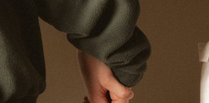Couple holding hands closely representing relationships and Tadalafil treatment for erectile dysfunction
